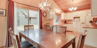 3 Bedroom 2 Bath Fully Furnished - Sunriver Oregon Gallery 6