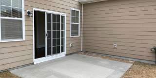Beautiful 3 bedroom/2 bath home with sunroom and finished room over garage! Gallery 25