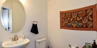 4-Level Furnished townhome! Gallery 16