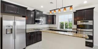 148 NW Emerson Place Gallery 10