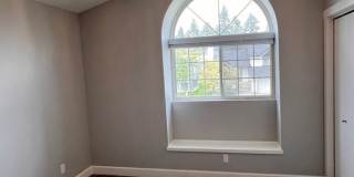 This South Hill Bright and Spacious 3 bed, 2 bath single family home, Near Glenrose available now! Gallery 11