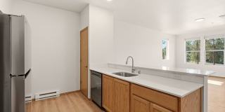 1123 E Hastings Gallery 8