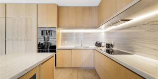 8701 Collins Avenue Gallery 10