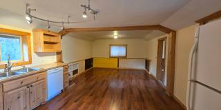 For Rent: 2 Bed/1 Bath Home Downtown Gallery 5