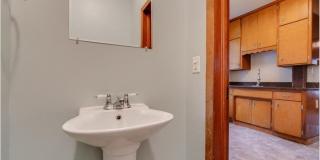 Charming 4 Bedroom/1.5 Bath Home for Rent Gallery 30