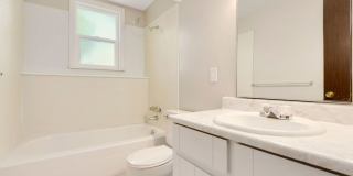 Freshly Updated 4 Bedroom Home Gallery 18