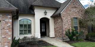 4 Bedroom, 3 Bathroom, Brick Home, Two Car Garage, Fireplace, High Ceilings, Granite Countertops, Fenced in Yard. Custom Built Home, Walkers Lake Subdivision , Triple-Split Floor Plan. Gallery 1
