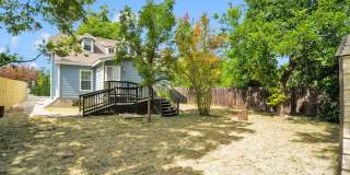 Charming 4-Bedroom Home near Downtown SA! Charming 4-Bedroom Home near Downtown SA! Gallery 21