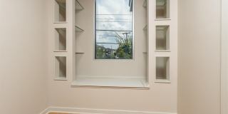 18 W GEORGIA Gallery 16