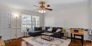 Charming 3 Bed, 2 Bath on Ward Street, Close to Universities Gallery 7