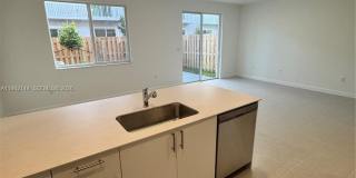 656 SE 14th Ct Gallery 10