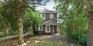 Charming 3BR House in East Pittsburgh Gallery 11