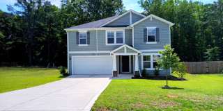 Pet Friendly 2023 Build in Convenient Location! Gallery 1