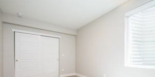 Modern 3 bed / 4 bath, 3 story townhome! Gallery 40
