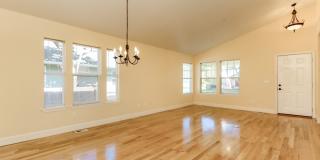 Desirable DuPont Rambler with AC - 1861 Palisade Blvd Gallery 7