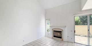SD: Spacious 2BD/2.5BA Townhome in Sabre Springs with Private Backyard, 2-Car Garage & In-Unit Laundry Gallery 4