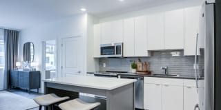 501-31 N COLUMBUS Boulevard Gallery 3