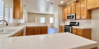 Spacious Four Bedroom Napa Home Gallery 9