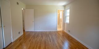 5012 LARNO Drive Gallery 45