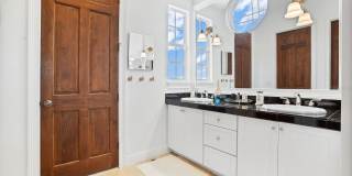 300 KILLARNEY DRIVE Gallery 15