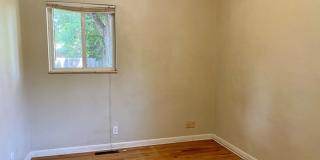 Great Three Bedroom, Close to Everything! Gallery 12