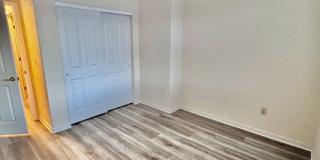 SW Littleton Top Floor Condo with Mountain Views! Gallery 16