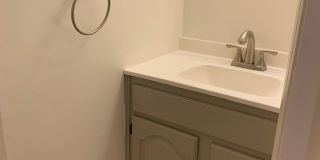 End Townhome In Oak Manor Community Gallery 27