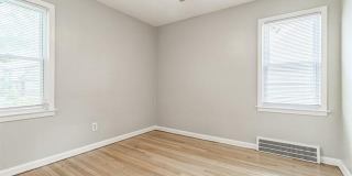 19620 Lyndon Street Gallery 11