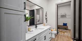 The Artreaux Apartments and Townhomes Gallery 18