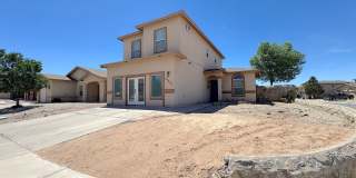 Northeast El Paso 3Bed/2.5Bath with Refrig A/C and GORGEOUS Backyard! Gallery 1