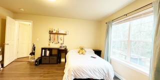 734 Tufts Avenue East Gallery 13