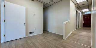 First Floor Commercial Space in Perfect Oakland Location Right on Boulevard of the Allies! CALL TODAY! Gallery 4