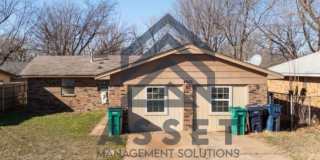 Charming 5 Bedroom House Gallery 1