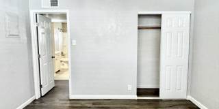 412 N 17th Dr Gallery 22