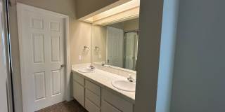 2-Bedroom Home with Loft in Lakeridge Springs Gallery 19