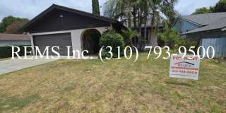 Large 4 Bedroom Single-Family Home with Pool & 2-Car Garage Gallery 1
