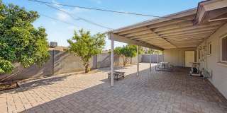 515 E VISTA DEL CERRO Drive Gallery 28