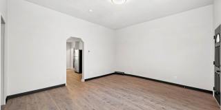 Gorgeous 3 Bedroom in Troy Hill available June 1! Gallery 14