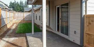 Granite Counters, Laminate Floors in Single Level Home ~ 2507 Locksley Gallery 1