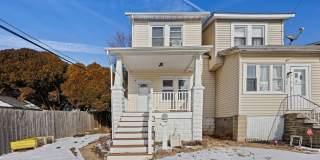 Elegant 3-Bedroom Home with Natural Light and Tranquil Backyard Gallery 1