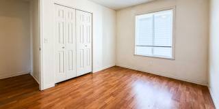 4 Bed/3 Bath Three Story Condo Near Bus Routes and Shopping Gallery 20