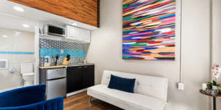 208 W Saturn Ln Gallery 27