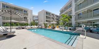 The Elinor Gallery 8