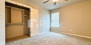 Spacious Craftsman Home on cul-de-sac - Electric Included! Gallery 34