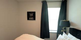Room in 3 Bedroom Home at North Mills Rd Gallery 28