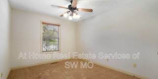 122 W Sandalwood Ln Gallery 12