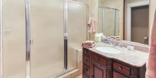 Parker Townhome: Luxurious Furnished Townhome, Attached 2 Car Garage, $300 Utility Fee Parker Townhome: Luxurious Furnished Townhome, Attached 2 Car Garage, $300 Utility Fee Gallery 20