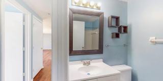 Room in 3 Bedroom Home at Arlyn Cir Gallery 20