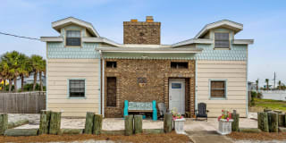 1402 Via De Luna Drive Gallery 1