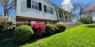 Spacious South Roanoke Home with Lawn Care Included Gallery 4